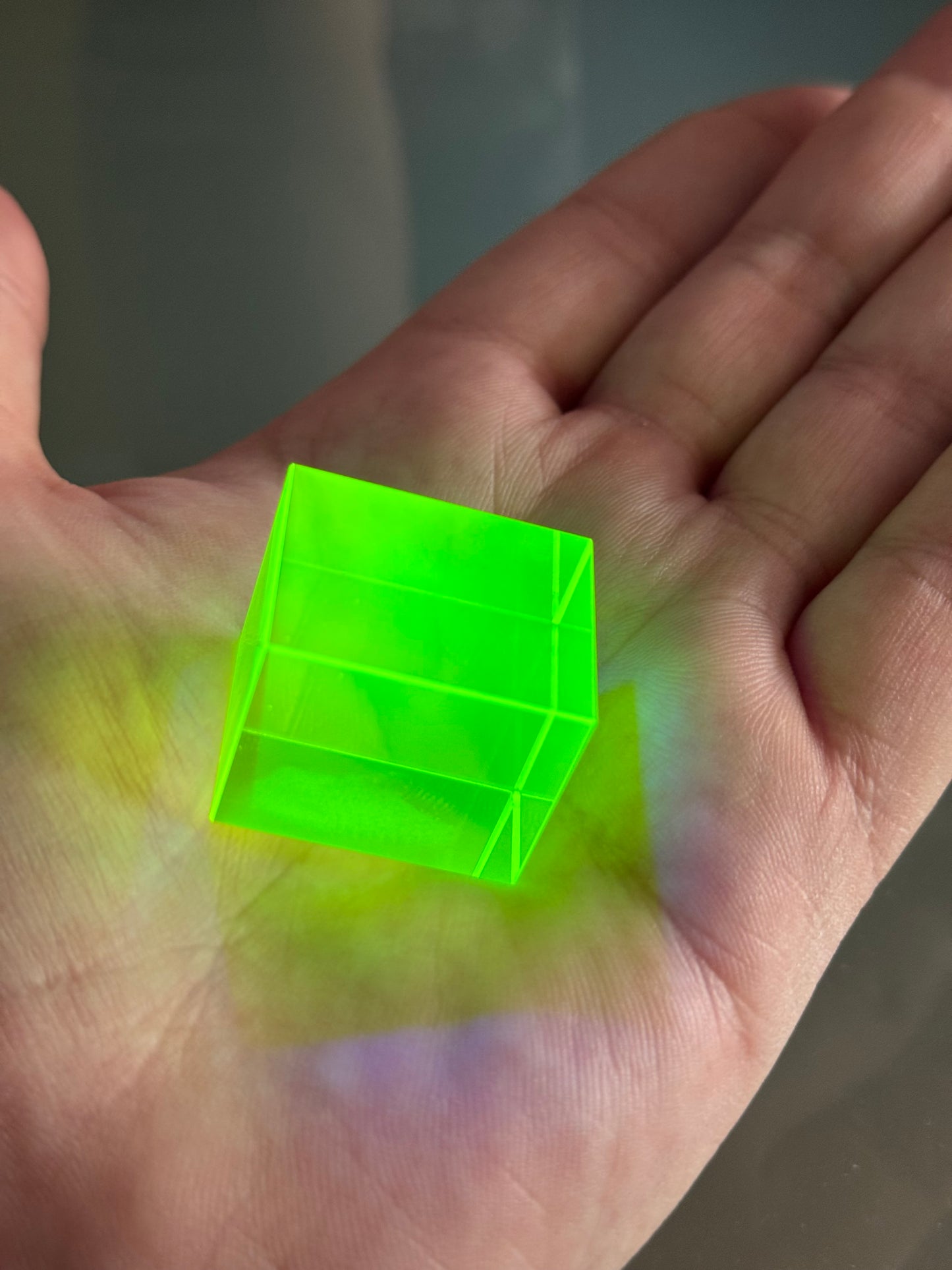 Cubo Fluorescente de vidrio de Uranio
