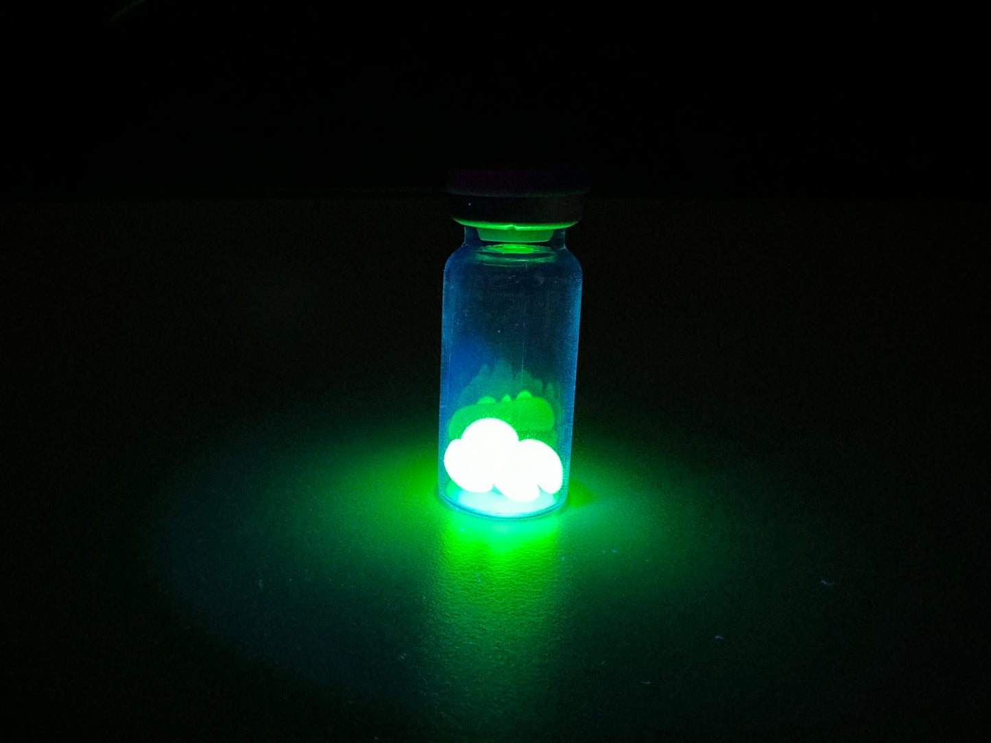 Perlas de Vidrio de Uranio